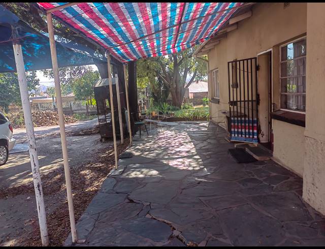 4 BEDROOM HOUSE FOR SALE IN PRETORIA WEST